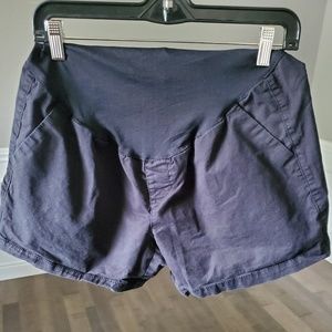 Black maternity shorts